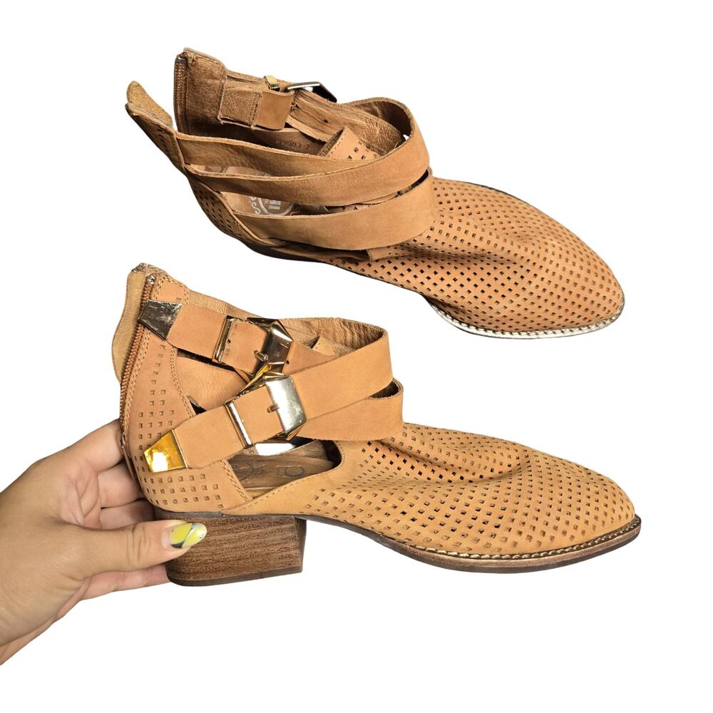 Jeffrey Campbell Everly Ankle Boots Size: 7